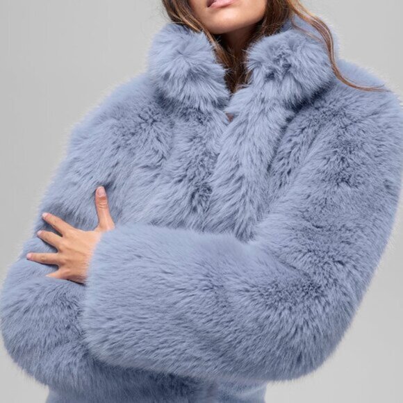 Opulent Faux Fur Cropped Jacket - Picture 6 of 6